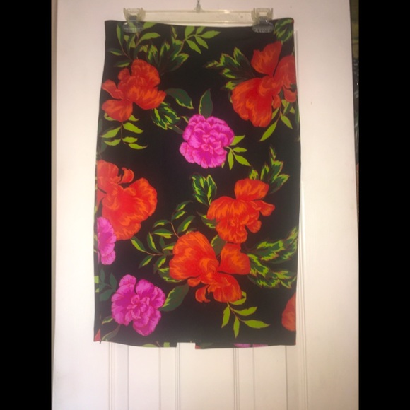 Express Floral Pencil Skirt w Elastic Waist Medium - Picture 1 of 4